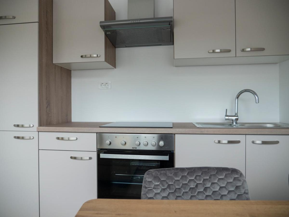 Apartments Aura Deskle ภายนอก รูปภาพ