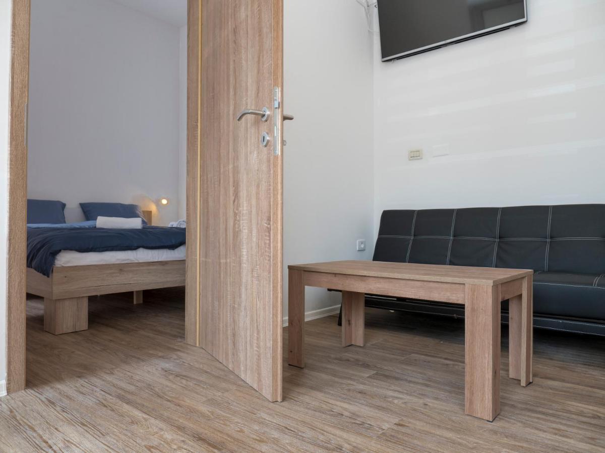 Apartments Aura Deskle ภายนอก รูปภาพ